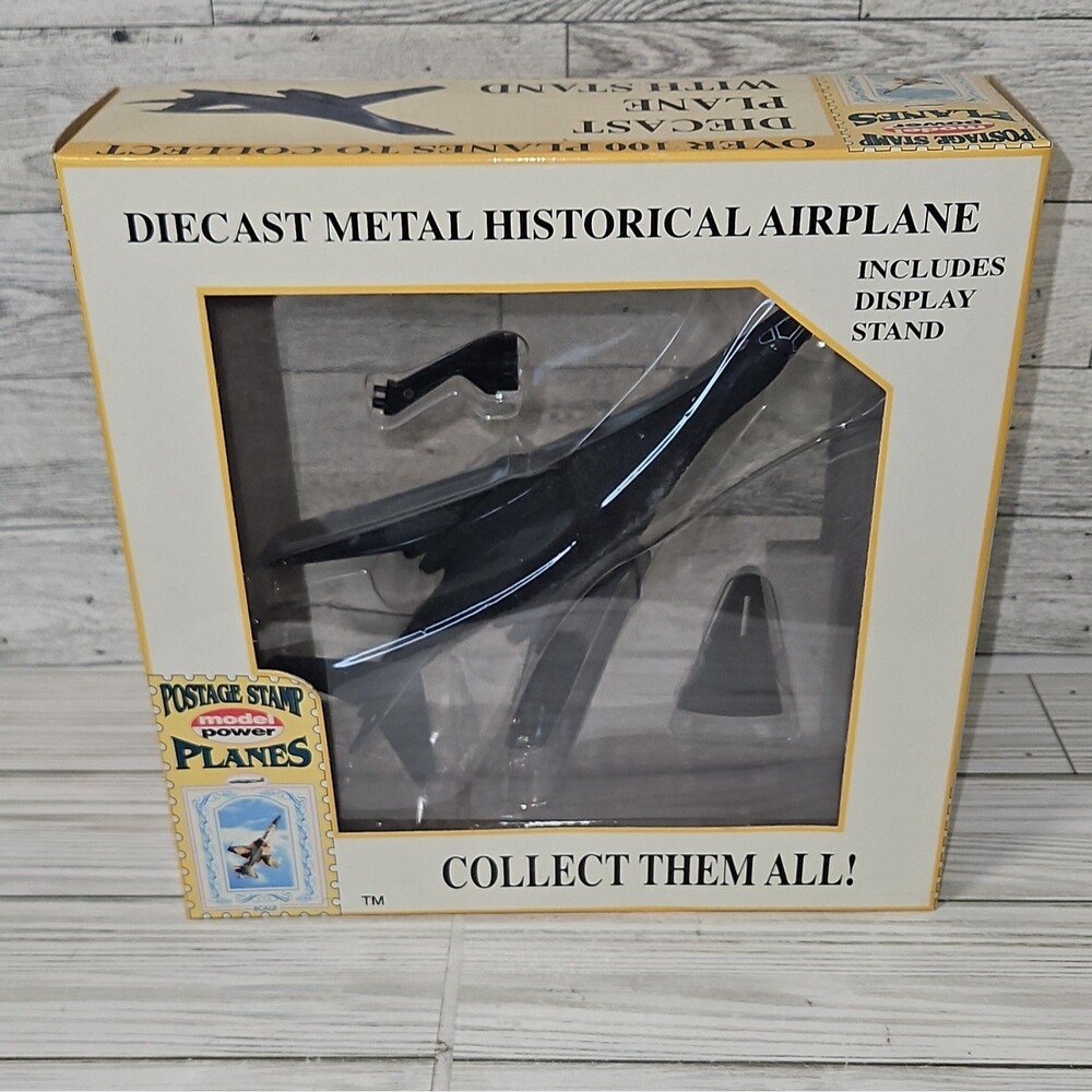 Model Power Postage Stamp Rockwell B-1B Lancer 1:100 Diecast Stand 5404